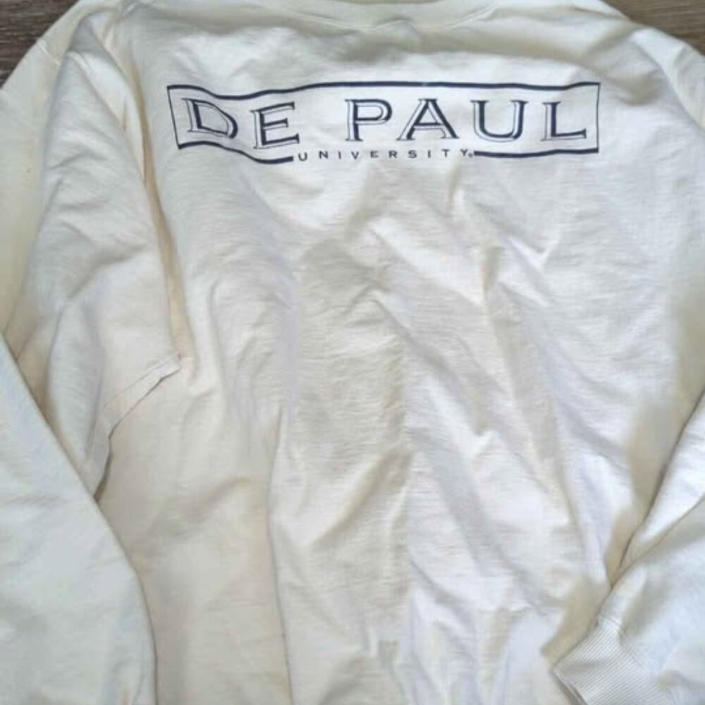 Vintage sweatshirt size large de Paul‎ University gear for sports